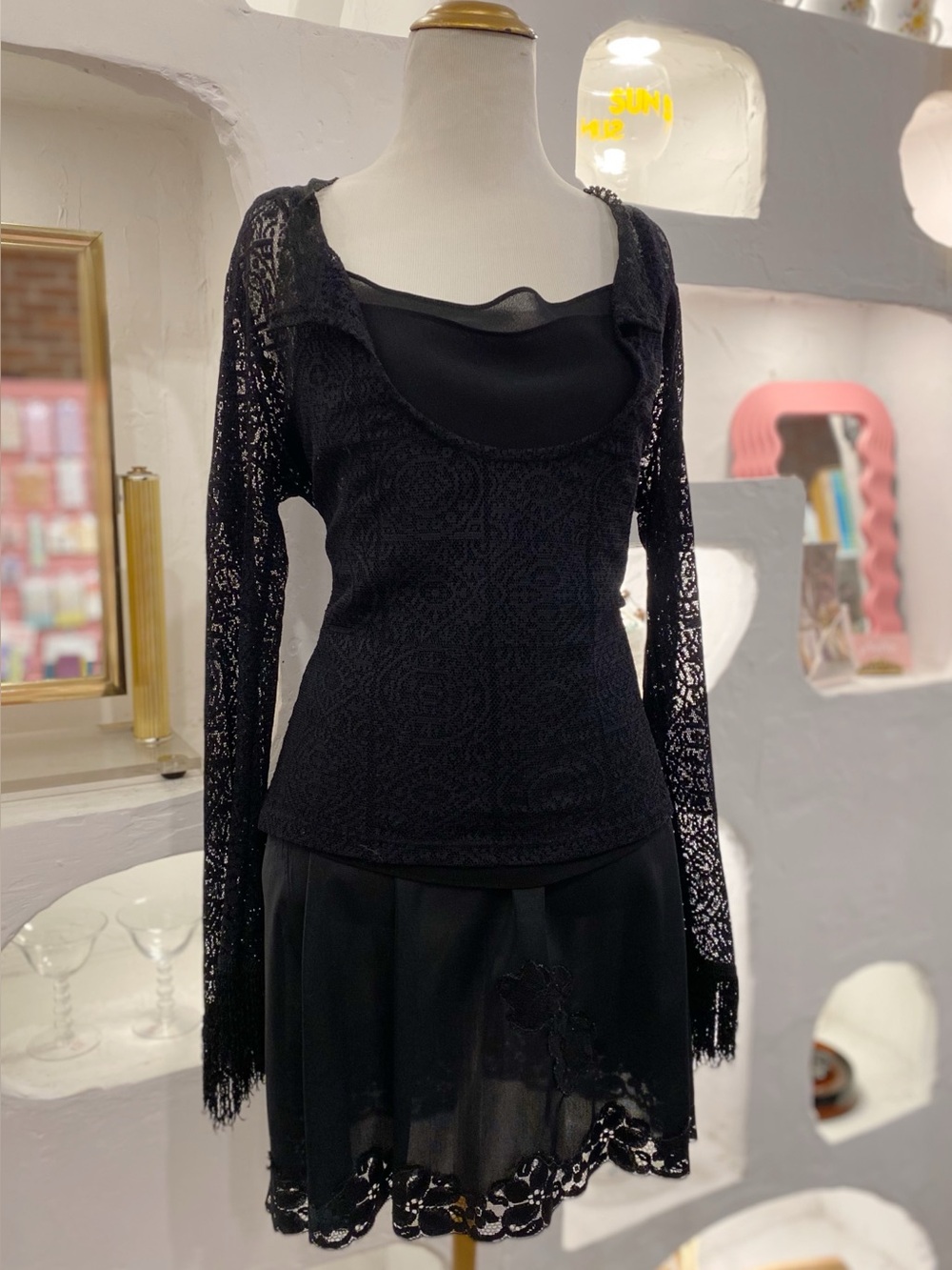 Vintage Dynamite Black Sheer Lace Long-Sleeve Top Cut Out & Flared Fringe Sleeve - Picture 6 of 7